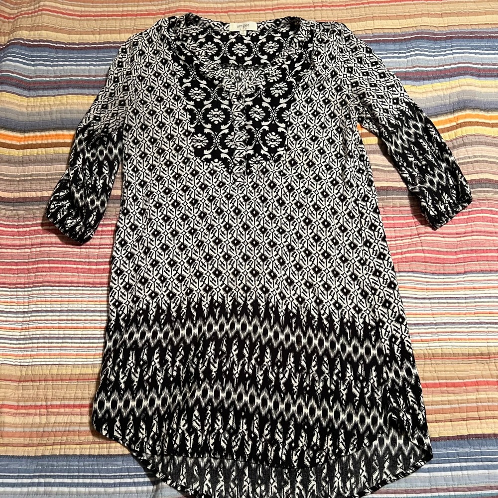 Umgee‎ USA Women's Small Black White Print 3/4 Sleeve High Low Hem Tunic Dress